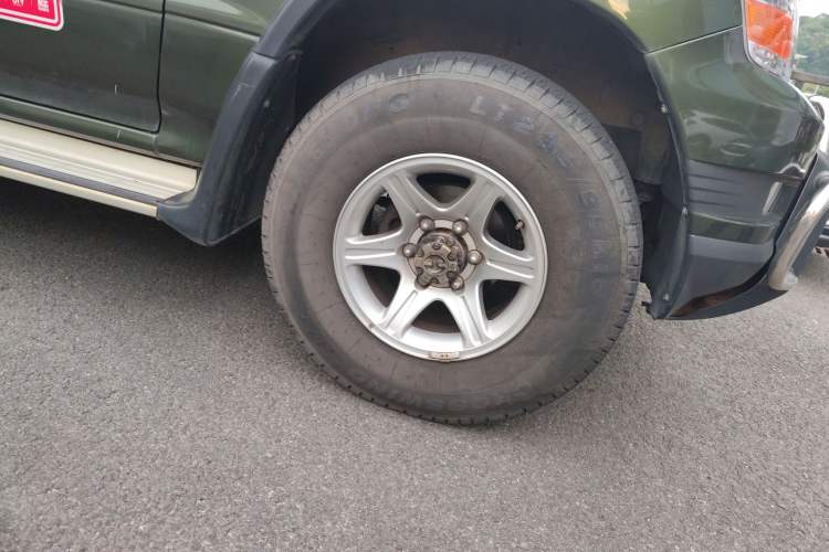Used Leopaard Q6 2015 2.4L Manual 4x4 Excellence Edition Right Front Wheel Hub