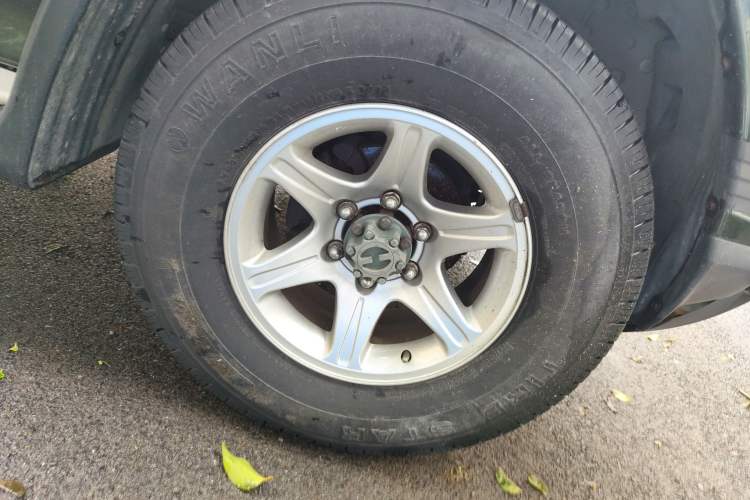 Used Leopaard Q6 2015 2.4L Manual Two-Wheel-Drive Elite Model Right Front Wheel Hub