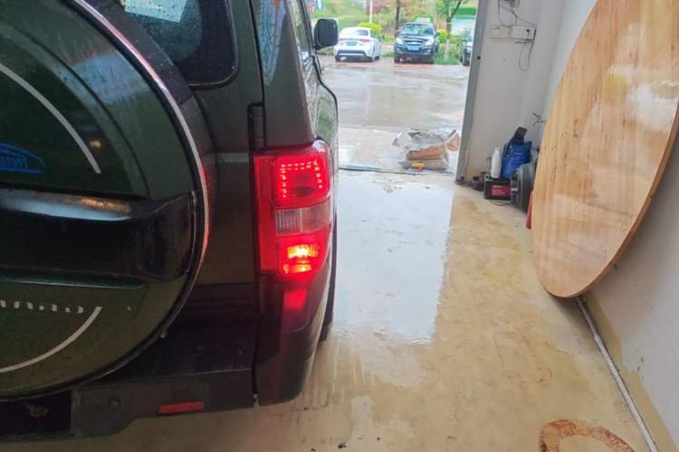 Used Leopaard Q6 2015 2.4L Manual Two-Wheel-Drive Elite Model Right Rear Taillight