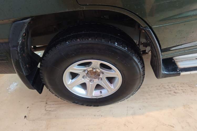 Used Leopaard Q6 2015 2.4L Manual Two-Wheel-Drive Elite Model Right Rear Wheel Hub