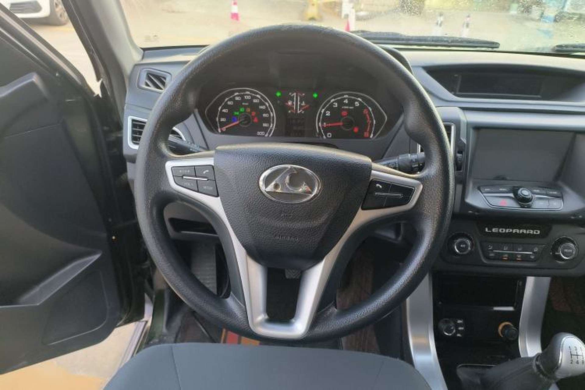 Used Leopaard Q6 2015 2.4L Manual 4x4 Excellence Edition Steering Wheel