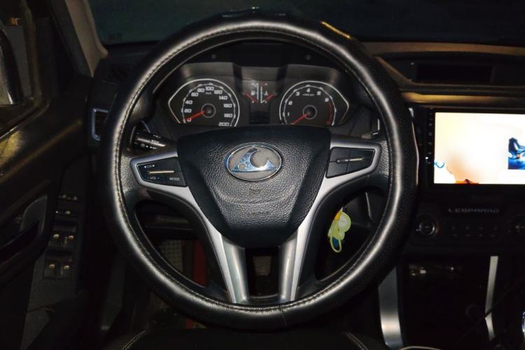 Used Leopaard Q6 2015 2.4L Manual Two-Wheel-Drive Elite Model Steering Wheel