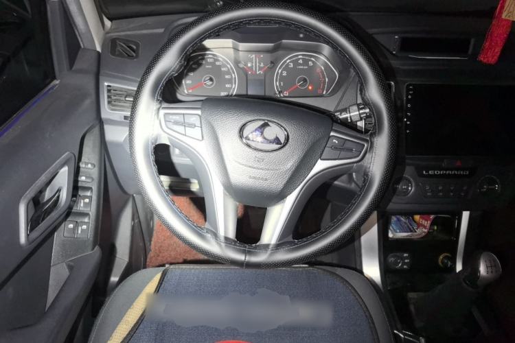Used Leopaard Q6 2015 2.4L Manual 4x4 Excellence Edition Steering Wheel
