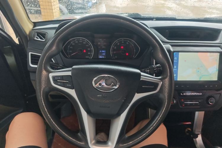 Used Leopaard Q6 2015 2.4L Manual Two-Wheel-Drive Elite Model Steering Wheel
