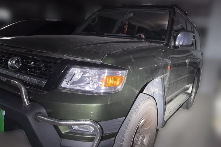 Used Leopaard Q6 2015 2.4L Manual 4x4 Excellence Edition Guazi used car, China used car export, Used car for sale, Used cars, Cheapest cars for sale