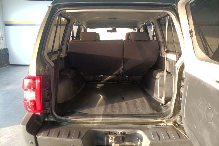 Used Leopaard Q6 2015 2.4L Manual 4x4 Excellence Edition Trunk