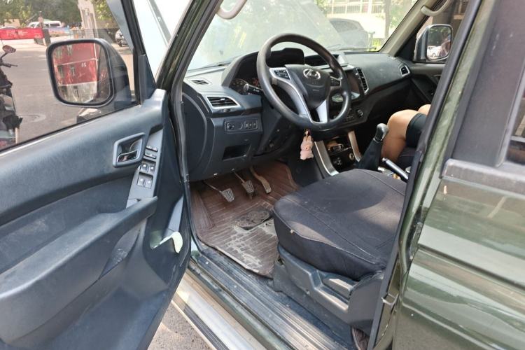 Used Leopaard Q6 2015 2.4L Manual 4x4 Excellence Edition Driver Seat