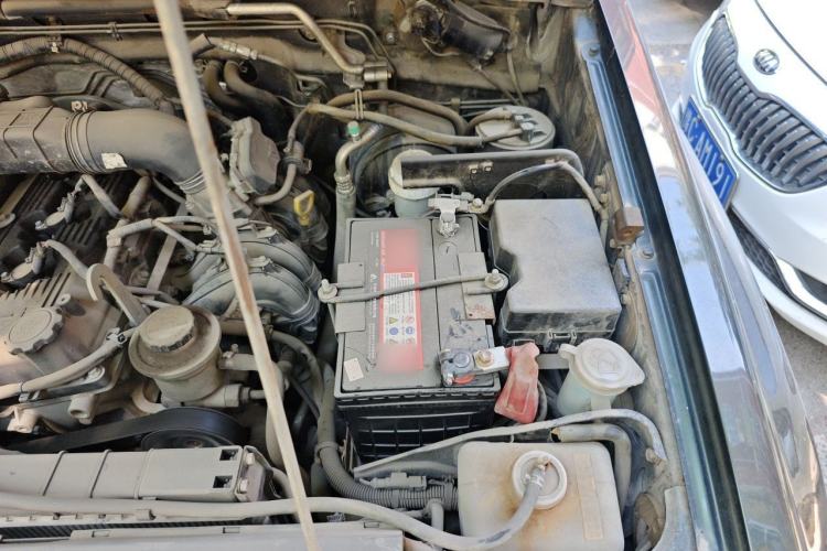 Used Leopaard Q6 2015 2.4L Manual 4x4 Excellence Edition Engine Bay Left