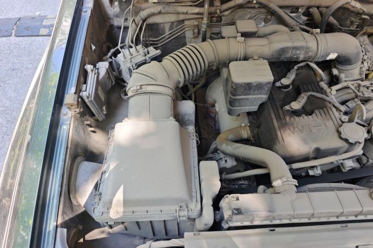 Used Leopaard Q6 2015 2.4L Manual 4x4 Excellence Edition Engine Bay Right