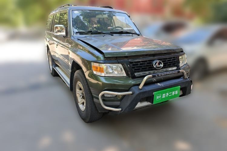 Used Leopaard Q6 2015 2.4L Manual 4x4 Excellence Edition Front Right 45 Deg