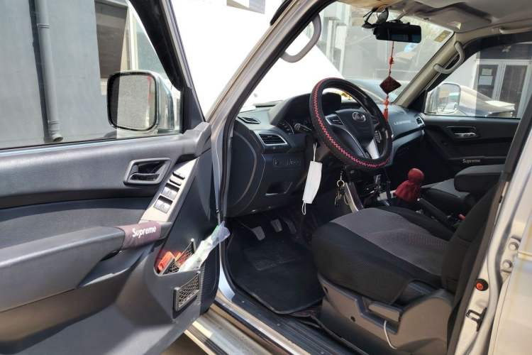 Used Leopaard Q6 2015 2.4L Manual Two-Wheel-Drive Elite Model Driver Seat