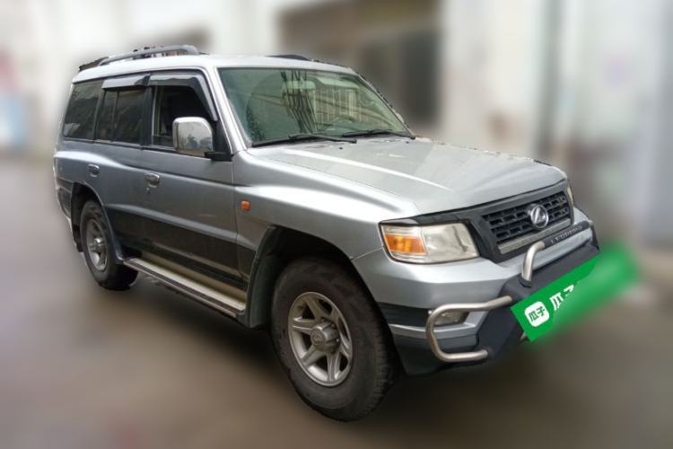 Used Leopaard Q6 2015 2.4L Manual Two-Wheel-Drive Elite Model Front Right 45 Deg