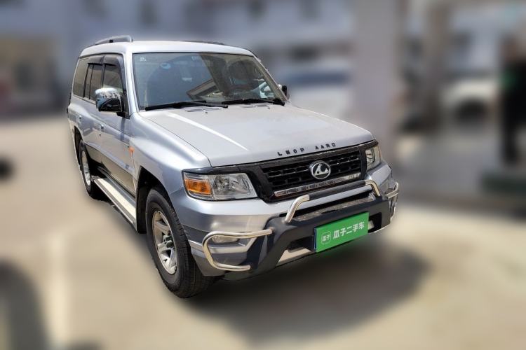 Used Leopaard Q6 2015 2.4L Manual Two-Wheel-Drive Elite Model Front Right 45 Deg