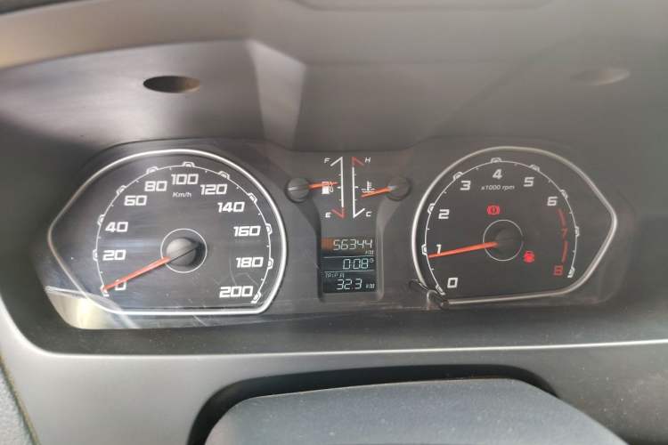 Used Leopaard Q6 2015 2.4L Manual Two-Wheel-Drive Elite Model Instrument Cluster