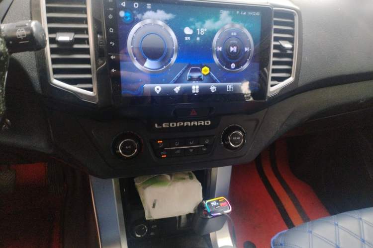 Used Leopaard Q6 2015 2.4L Manual 4x4 Excellence Edition Audio And AC Panel