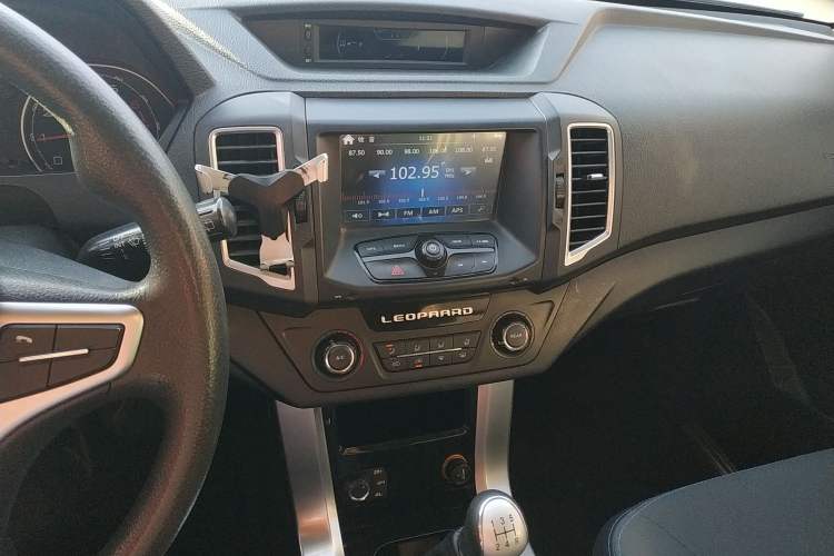 Used Leopaard Q6 2015 2.4L Manual 4x4 Excellence Edition Audio And AC Panel
