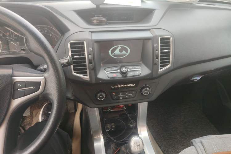 Used Leopaard Q6 2015 2.4L Manual 4x4 Excellence Edition Audio And AC Panel