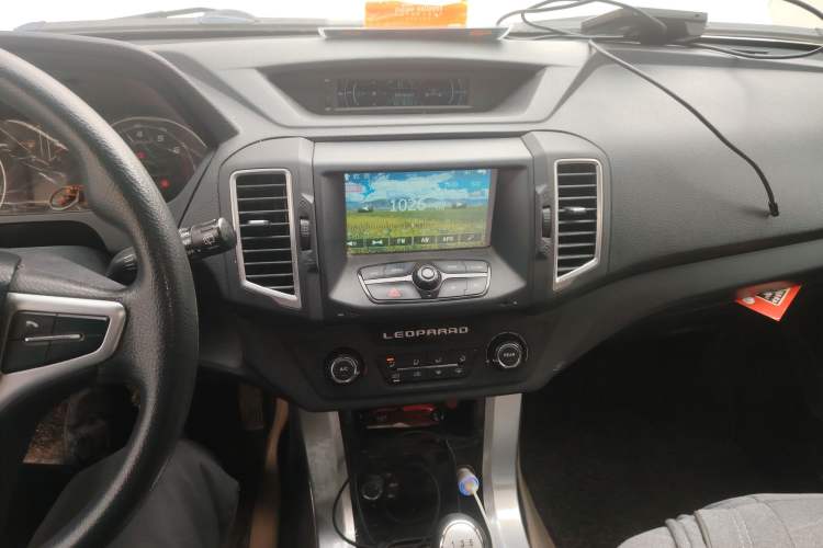 Used Leopaard Q6 2015 2.4L Manual 4x4 Excellence Edition Audio And AC Panel