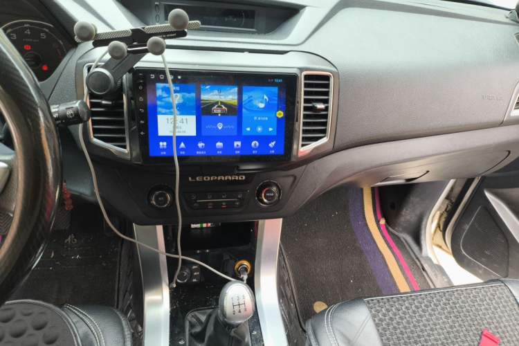 Used Leopaard Q6 2015 2.4L Manual 4x4 Excellence Edition Audio And AC Panel
