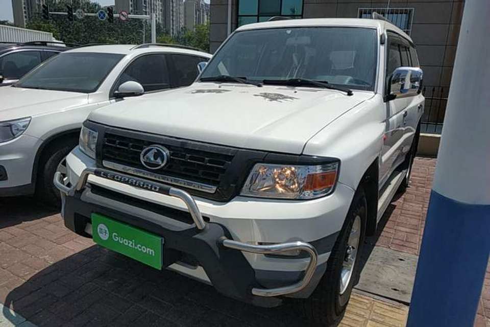 Leopaard Q6 2015