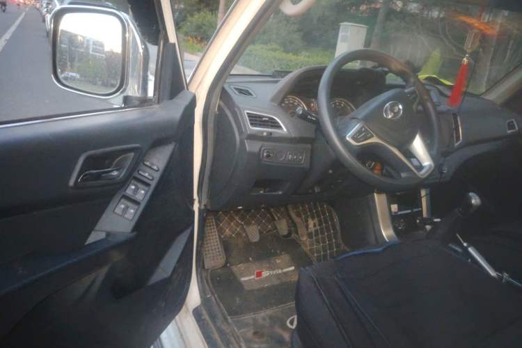 Used Leopaard Q6 2015 2.4L Manual 4x4 Excellence Edition Driver Seat