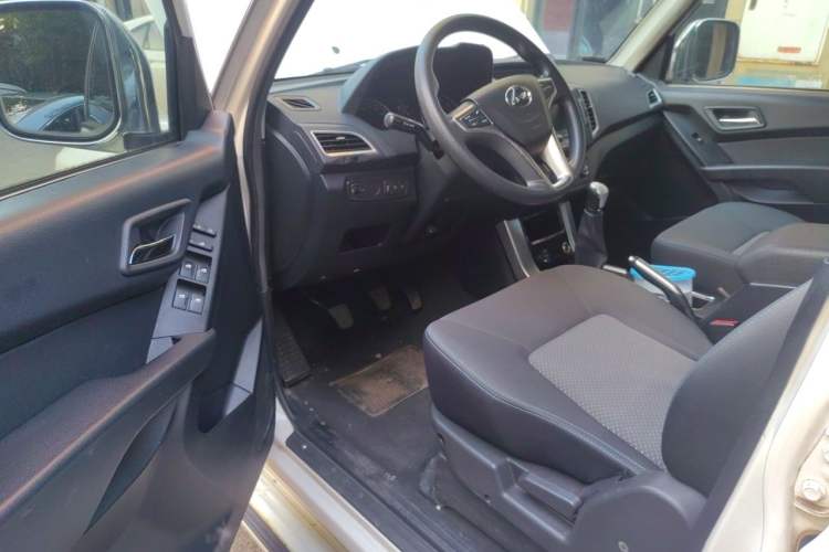 Used Leopaard Q6 2015 2.4L Manual 4x4 Excellence Edition Driver Seat