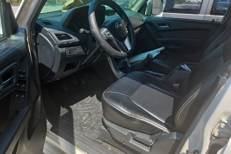 Used Leopaard Q6 2015 2.4L Manual Two-Wheel-Drive Elite Model Driver Seat