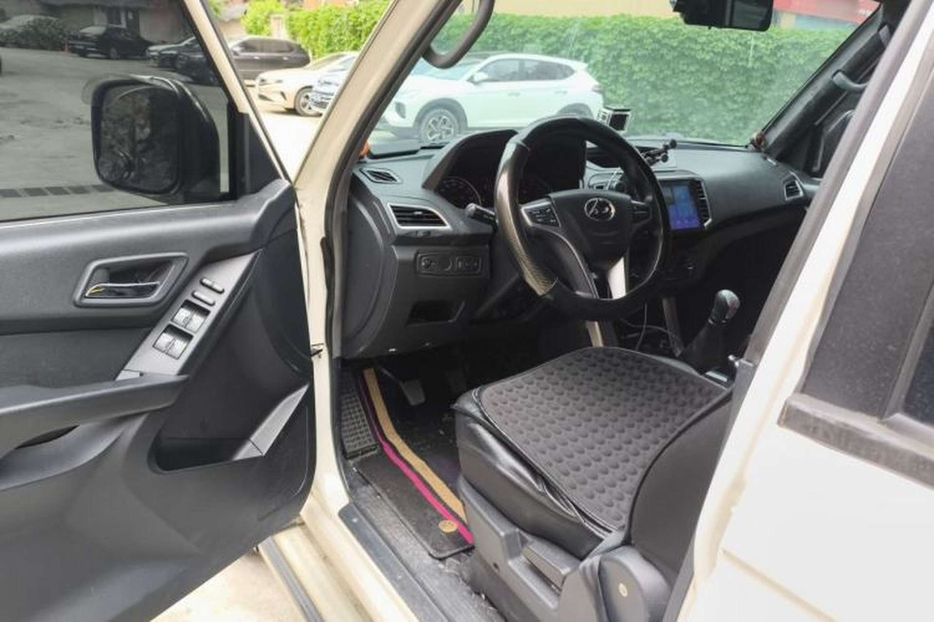 Used Leopaard Q6 2015 2.4L Manual 4x4 Excellence Edition Driver Seat