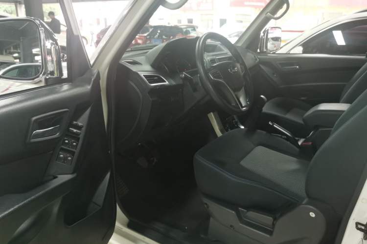 Used Leopaard Q6 2015 2.4L Manual 4x4 Excellence Edition Driver Seat