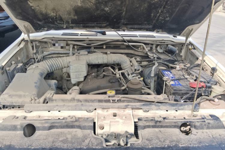 Used Leopaard Q6 2015 2.4L Manual 4x4 Excellence Edition Engine Bay