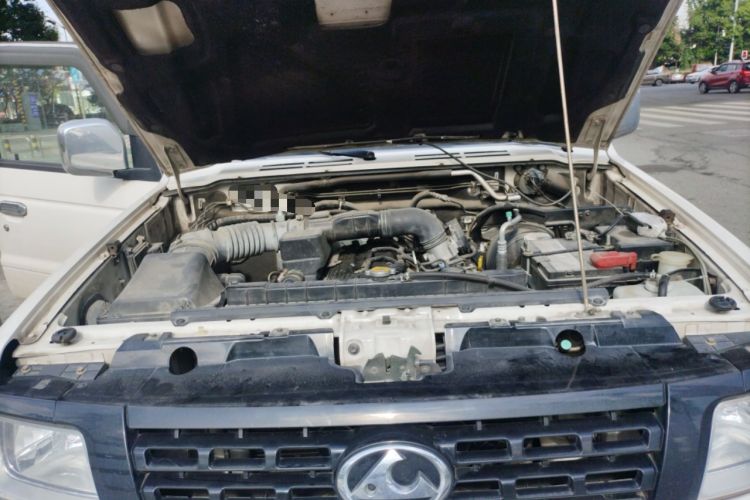 Used Leopaard Q6 2015 2.4L Manual 4x4 Excellence Edition Engine Bay