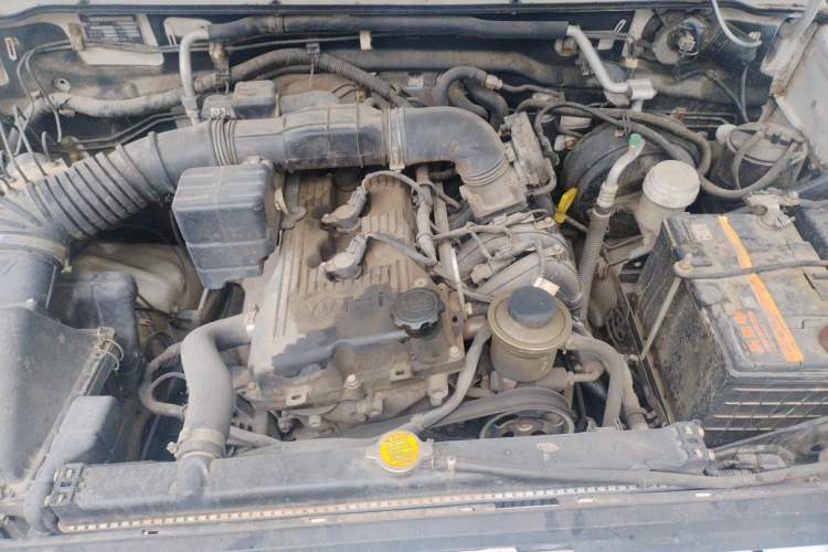 Used Leopaard Q6 2015 2.4L Manual 4x4 Excellence Edition Engine Bay