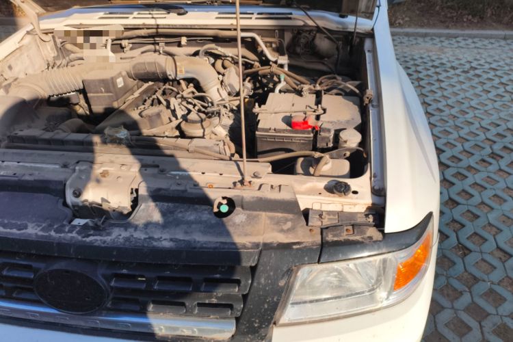 Used Leopaard Q6 2015 2.4L Manual 4x4 Excellence Edition Engine Bay Left