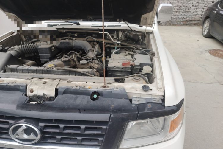Used Leopaard Q6 2015 2.4L Manual 4x4 Excellence Edition Engine Bay Left