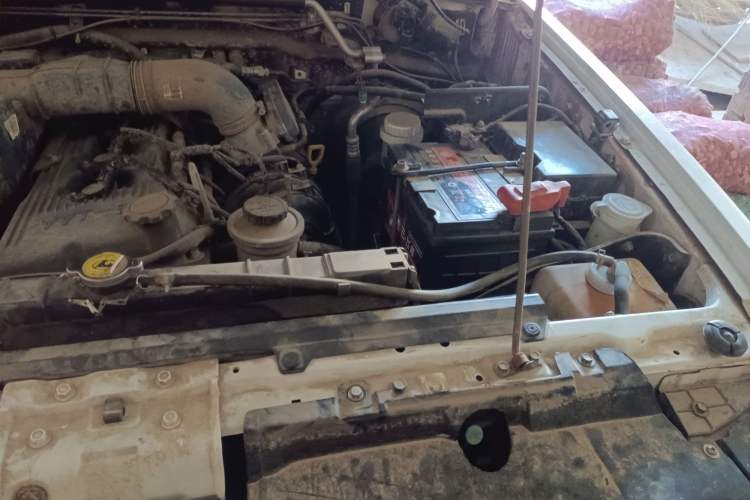 Used Leopaard Q6 2015 2.4L Manual 4x4 Excellence Edition Engine Bay Left