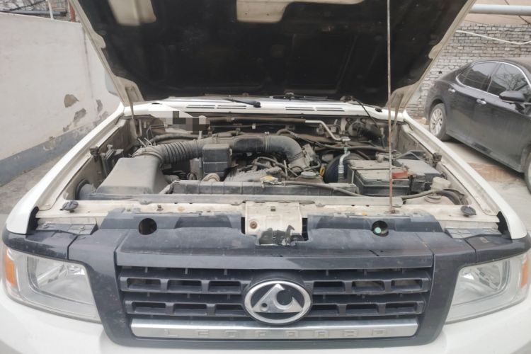 Used Leopaard Q6 2015 2.4L Manual 4x4 Excellence Edition Engine Bay