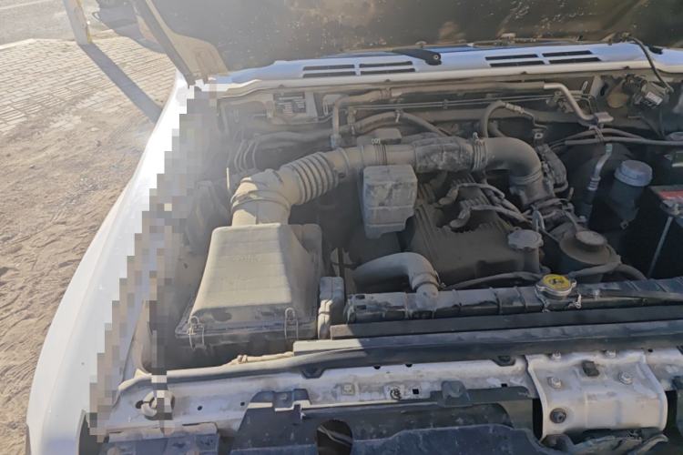 Used Leopaard Q6 2015 2.4L Manual 4x4 Excellence Edition Engine Bay Right