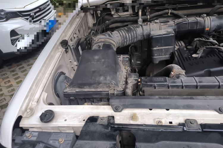 Used Leopaard Q6 2015 2.4L Manual 4x4 Excellence Edition Engine Bay Right