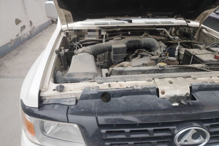 Used Leopaard Q6 2015 2.4L Manual 4x4 Excellence Edition Engine Bay Right