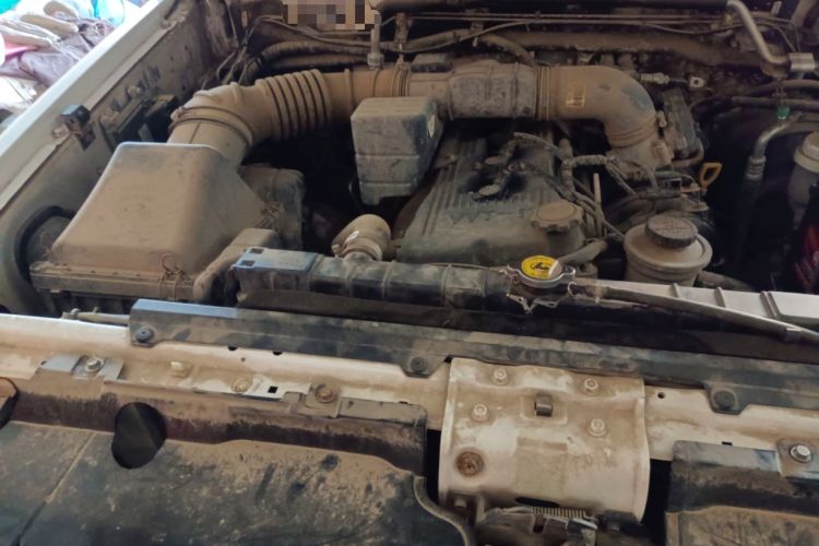 Used Leopaard Q6 2015 2.4L Manual 4x4 Excellence Edition Engine Bay Right