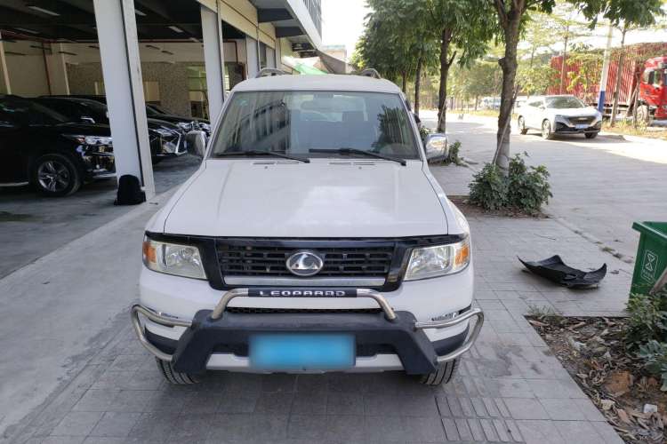 Used Leopaard Q6 2015 2.4L Manual Two-Wheel-Drive Elite Model Exterior 1