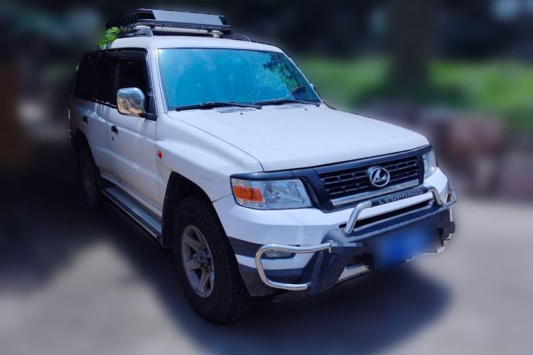 Used Leopaard Q6 2015 2.4L Manual 4x4 Excellence Edition Front Right 45 Deg