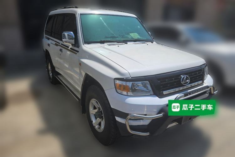 Used Leopaard Q6 2015 2.4L Manual Two-Wheel-Drive Elite Model Front Right 45 Deg