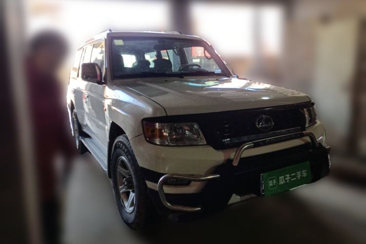 Used Leopaard Q6 2015 2.4L Manual 4x4 Excellence Edition Front Right 45 Deg