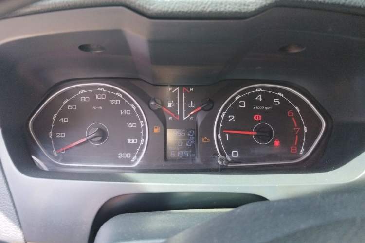 Used Leopaard Q6 2015 2.4L Manual Two-Wheel-Drive Elite Model Instrument Cluster