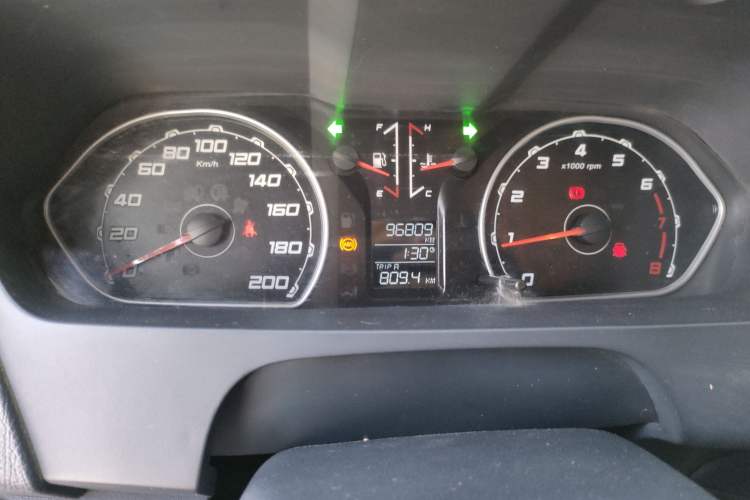 Used Leopaard Q6 2015 2.4L Manual Two-Wheel-Drive Elite Model Instrument Cluster
