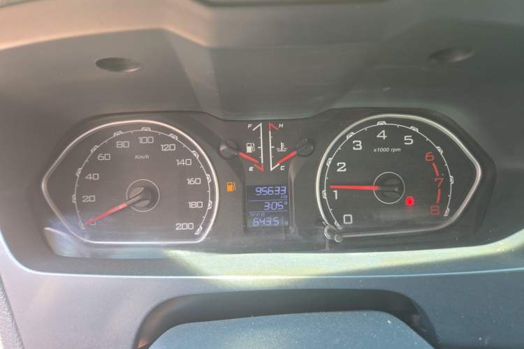 Used Leopaard Q6 2015 2.4L Manual Two-Wheel-Drive Elite Model Instrument Cluster