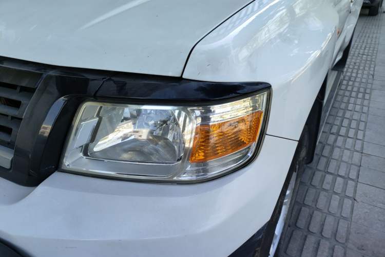 Used Leopaard Q6 2015 2.4L Manual Two-Wheel-Drive Elite Model Left Front Headlight