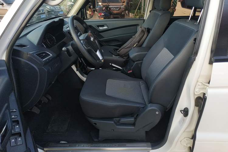 Used Leopaard Q6 2015 2.4L Manual 4x4 Excellence Edition Left Front Seat