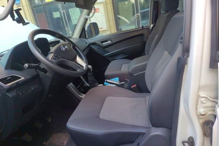 Used Leopaard Q6 2015 2.4L Manual 4x4 Excellence Edition Left Front Seat